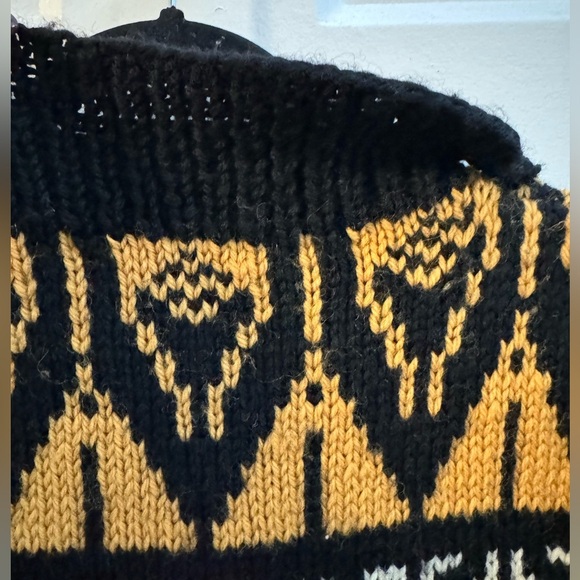 VTG 70’s Hand Knit Crochet Geometric Nordic Fair Isle Pullover Aztec Sweater Med - Picture 2 of 8